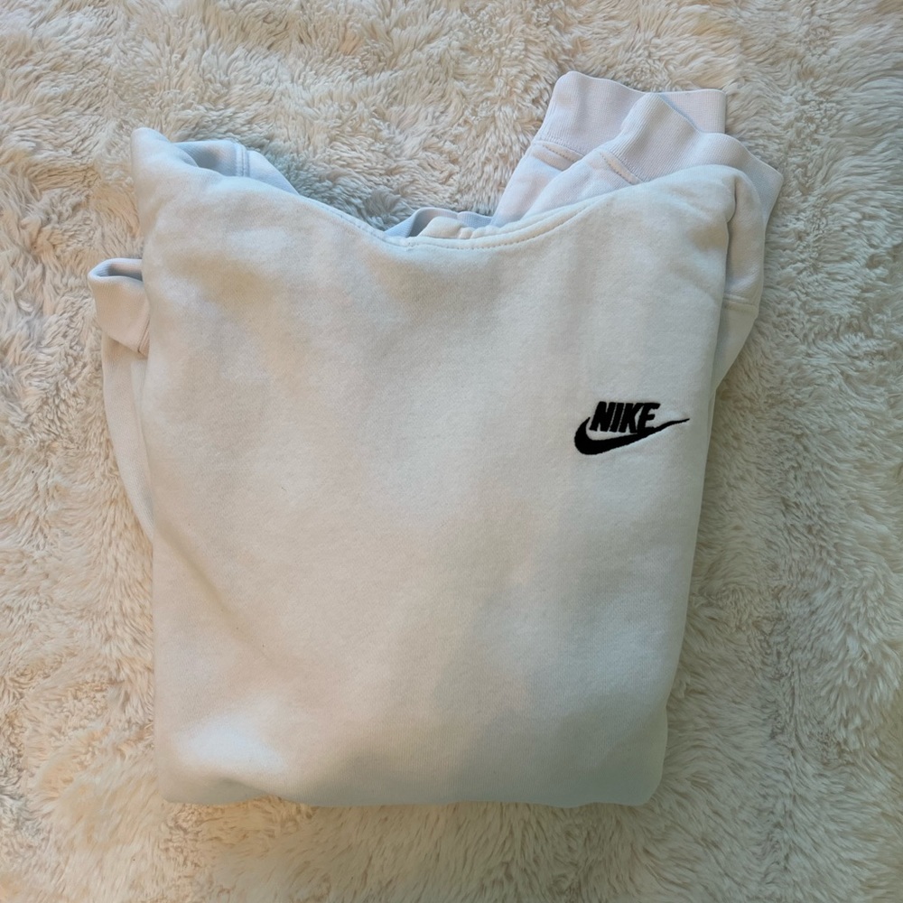 COPY - White Nike hoodie size M